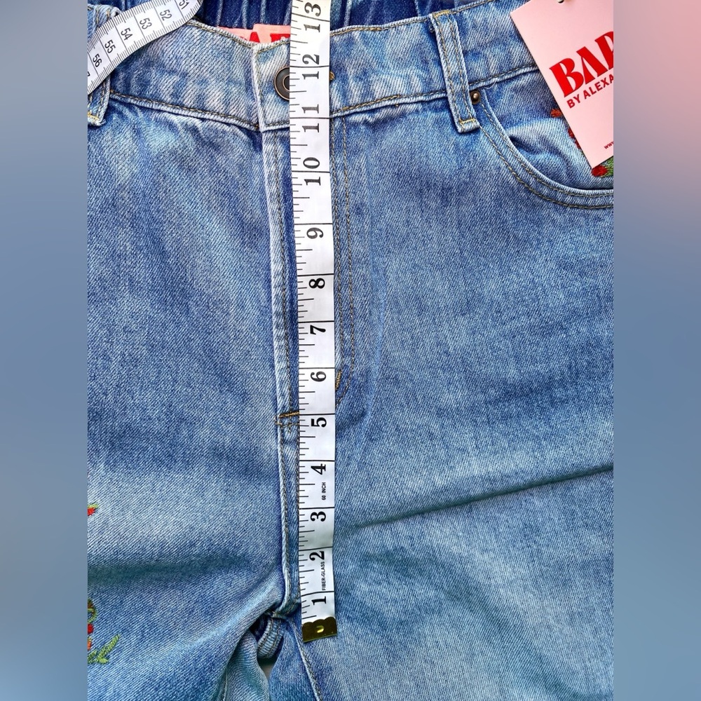 Bar by Alexa Rae Wildflower Floral Embroidered Jeans NWT - Picture 11 of 16